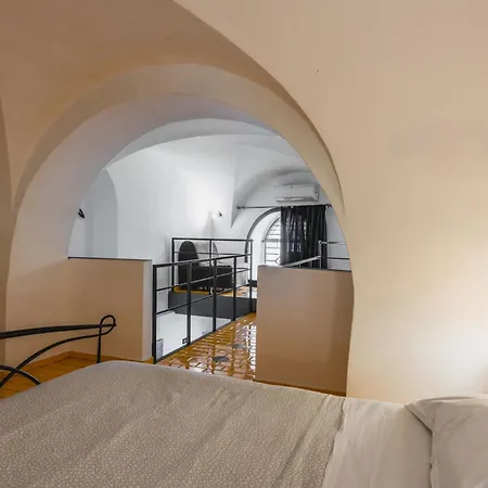 By Wonderful Italy Apartment *